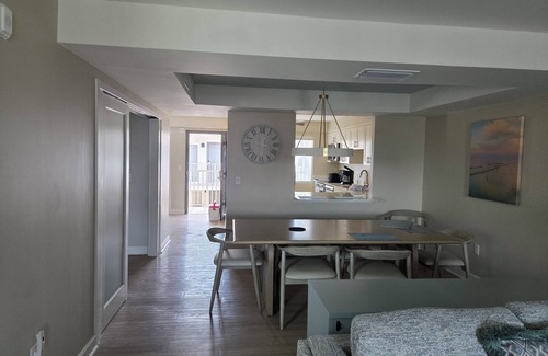 Sanibel Condominio | Lighthouse Resort & Club - All New 2-Bedrooom Plus a Den Condo with a Bay nView