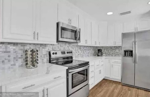 Lighthouse Point Casa | Lighthouse retreat - 5BR-Pool