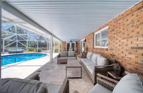 Bay Harbour Casa | Lighthouse Retreat With A Pool