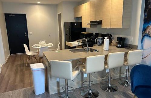 Downtown Des Moines Apartamento | Lightning Luxe Retreat