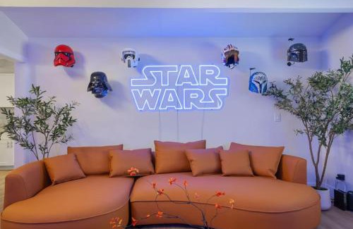 Southwest Anaheim Casa | Lightsaber Lounge-Hot Tub-Billiards-10mnstoDisney