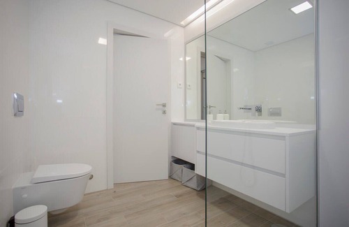 Oliveira do Douro Apartamento | Liiiving in Puerto | Luxury River View Apartment I