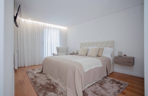 Oliveira do Douro Apartamento | Liiiving in Puerto | Luxury River View Apartment I