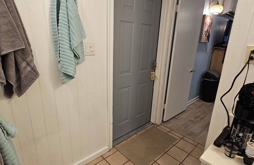 Savannah Apartamento | Like a great hotel room, but parking, more Thoughtful, and Much Better!