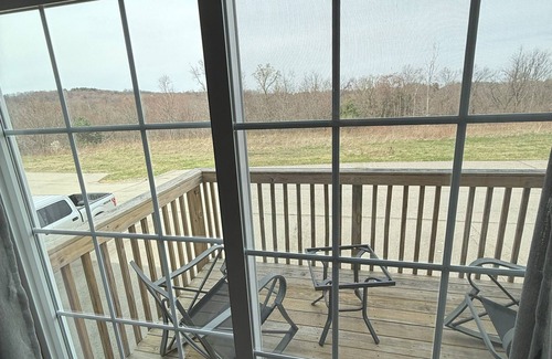 Beaver Falls Casa | Like new Cozy townhome with home office in Beaver Falls, near Pittsburgh