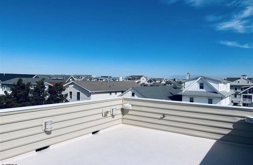 North End Condominio | Like New Luxurious North End Cottage Beach Block
