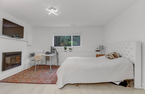 District of North Vancouver Apartamento | Like new Suite with full kitchen and private bath