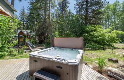 Ardenvoir Cabina | Lil Bigfoot Chalet by NW Comfy Cabins