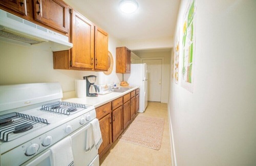 Southmoreland Condominio | Lil BOHO Apartment - Westport, Plaza, Downtown ART