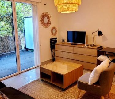 Waldeck-Sully Apartamento | Lil Bretech - T2 avec terrasse, parking et WiFi