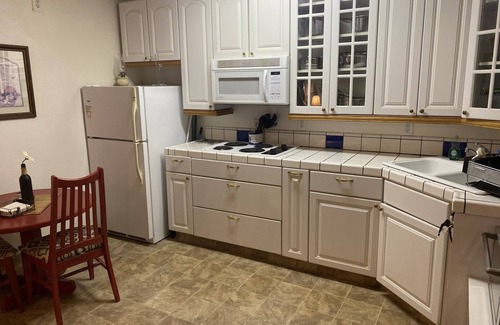 Mariposa Apartamento | Lil Buck small loft 31 day+ stays only