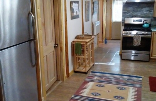 Dubois Cabina | Lil' Cabin on the Wind River - newly renovated, in town location!