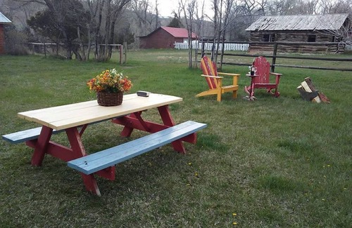 Dubois Cabina | Lil' Cabin on the Wind River - newly renovated, in town location!