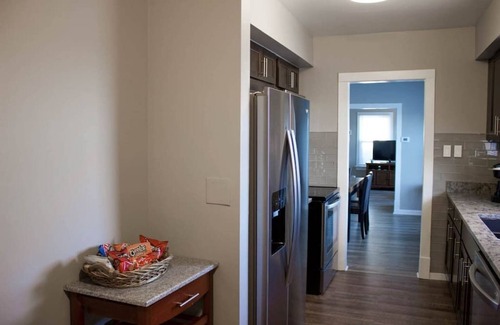 Akron Casa | Lil' Lake House - Dog and Family Friendly, 2 BR