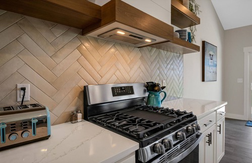Canadian Lakes Casa | Lil' Nauti: A Splash of Luxury for Your Summer Escape