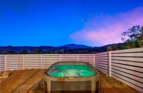Morongo Valley Casa | Lil Pink - Million Dollar Views on 2 acres!