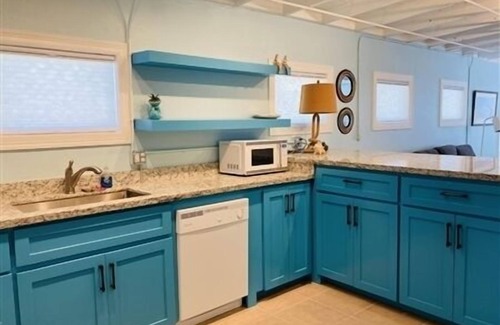 Port Mansfield Casa | Lil' Salty. Beautiful Newly RenovatedC