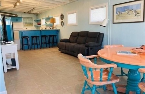 Port Mansfield Casa | Lil' Salty. Beautiful Newly RenovatedC