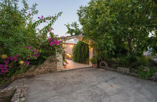Filerimos Casa | Lila's house