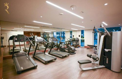 Saadiyat Cultural District Apartamento | Lilac Breeze 1BR - Stylish Stay with Balcony Near Saadiyat Beach & Louvre Abu Dhabi
