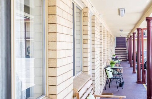 Goulburn Cama Y Desayuno | Lilac City Motor Inn Standard Queen Room 23