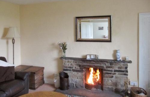 Hawes Casa | Lilac Cottage