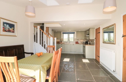 Wells Cabaña | Lilac Cottage