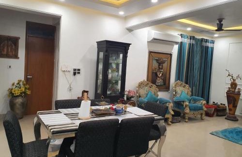 Faridabad Casa | Lilac room,