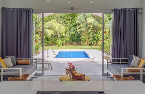 Cahuita Casa | Lilan Nature, Casa Moderna N ° 2 con piscina privada, A / C e Internet