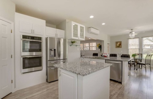Lilburn Casa | Lilburn Gateway | Game Loft, Fire Pit, Near Stone Mountain