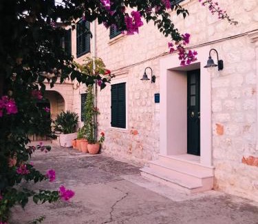 Gornji Kono Apartamento | Lili Mar, 2-bedroom apartment with private parking