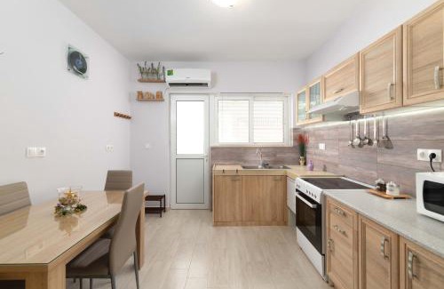 Petaloudes Apartamento | Lilla Cozy House