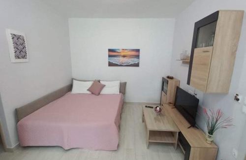 Petaloudes Apartamento | Lilla Cozy House