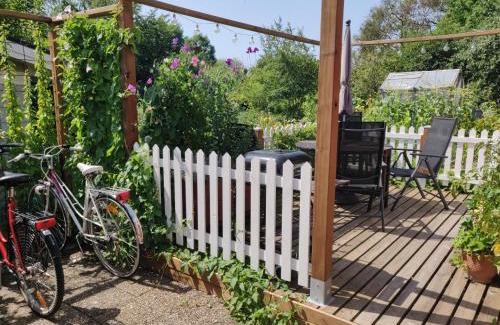 Falkenberg Casa | Lillstugan - Centralt och havsnära i lugnt villområde