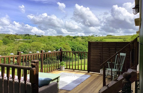 Bude Cabina | Lilly's Pad