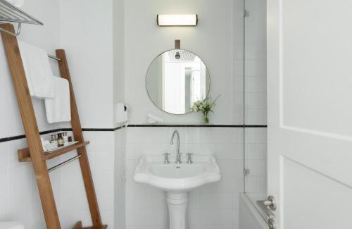 Tel Aviv Hotel | Lily & Bloom Boutique Hotel