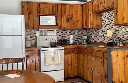 Olivebridge Cabaña | Lily Cottage - a cozy accomodation moments from the beautiful Ashokan reservoir