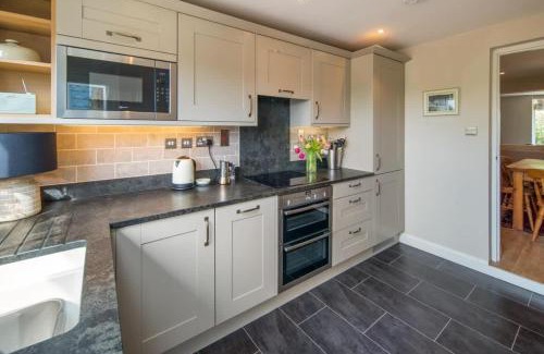Cowes Casa | Lily Cottage