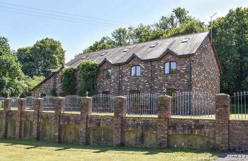 Skewen Cabaña | Lily Cottage - UK40101