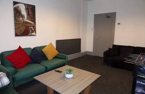 Hull Apartamento | Lily House - 3 Bed WIFI & Parking Hull