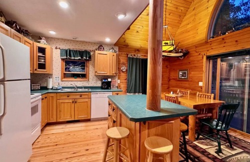 Webb Lake Casa | Lily Lake - 3br 2 King 1 Queen - UTV Snowmobile
