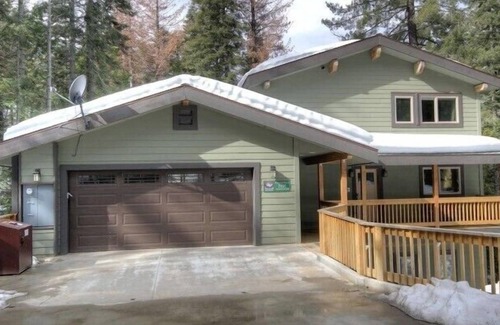 Yosemite West Cabina | Lily of the Valley: Big Wall. Yose Reservations, Breakfast, Central, Forest View