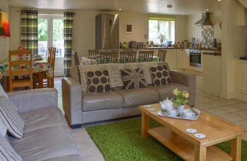 Nassington Casa | Lily Pad 7 - Uk43916