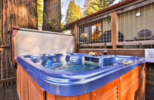 Guerneville Casa | Lily Pad - Hot Tub! Private Dock! BBQ! Game Room! Walk to Town! Fast WiFi! Dog Friendly!