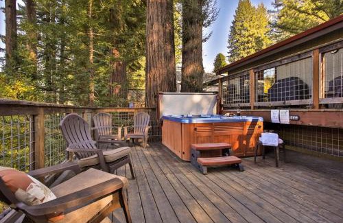 Guerneville Casa | Lily Pad - Hot Tub! Private Dock! BBQ! Game Room! Walk to Town! Fast WiFi! Dog Friendly!