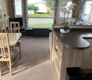 Rhyl Cabina | Lily's caravan