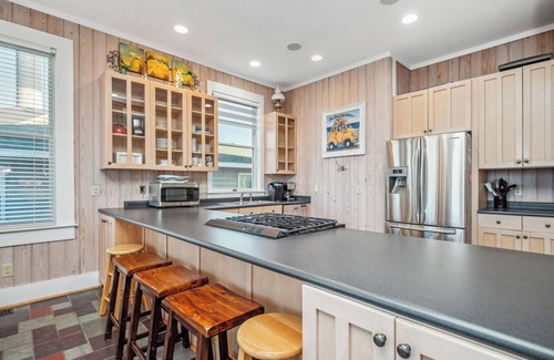 Caswell Beach Casa | Lily's Pad: Coastal Cottage with Pool, Spa
