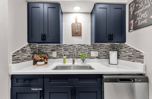 Northgate Apartamento | Lily: Studio Apt, 4 Minute Walk to Campus, Newly Remodeled