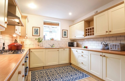 Blythburgh Cabaña | LIME TREE COTTAGE, BLYTHBURGH, pet friendly, with pool in Southwold
