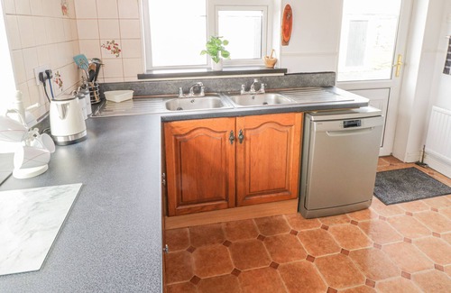 Connacht Cabaña | LIME TREE COTTAGE, pet friendly in Foxford, County Mayo